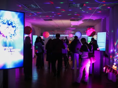 - 30.11.2023 - odprtje - Muzej spolno prenosljivih okužb, &Scaron;refanova ulica 11 - informacije o spolno prenosljivih okužbah in osve&scaron;čanju o nujnosti uporabe kondomov ter testiranja, //FOTO: Bojan Velikonja