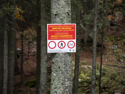 Plazovito območje nad Koro&scaron;ko Belo - 30.10.2023 &ndash; Nevarnost plazov v Sloveniji.  //FOTO: Nik Erik NeubauerOPOMBA: REPORTAŽA ZA OBJEKTIV 2023