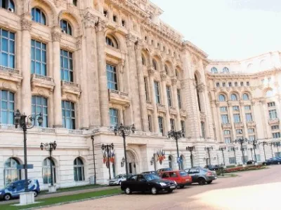 Romunski parlament v Bukare&scaron;ti, druga največja stavba na svetu.