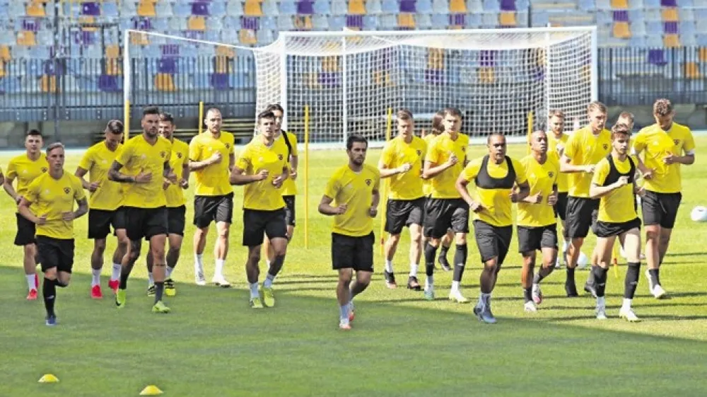 Na treningih nogometa&scaron;ev Maribora je trenutno kar 31 igralcev.