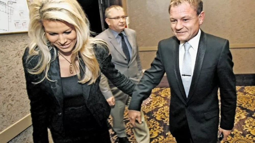 V milijonske posle sta vpletena odvetnik Franci Matoz in njegova soproga Nata&scaron;a Matoz. Foto: Matej Pov&scaron;e