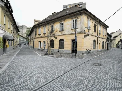 Urbanist Martin Valinger opozarja, da se sredi&scaron;če mesta &scaron;iri tudi s prenovo Trubarjeve ceste.