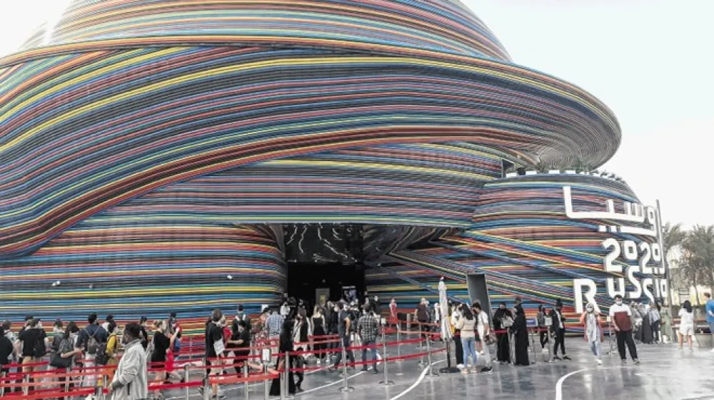 Paviljoni s svojimi nenavadnimi oblikami sku&scaron;ajo na različne načine privabiti obiskovalce.