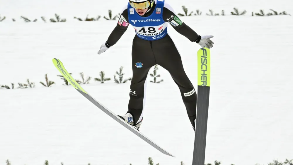 26 February 2022, Austria, Hinzenbach: Slovenia's Ursa Bogataj competes in the women's normal hill ski jumping competition during the FIS Ski Jumping World Cup in Hinzenbach. Photo: Barbara Gindl/APA/dpa