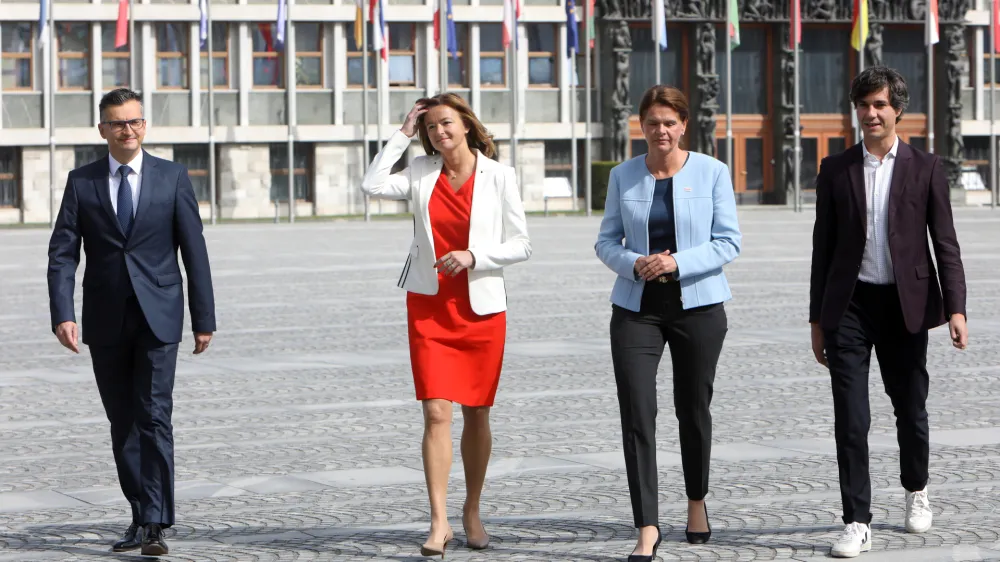 predsednik LM Marjan arecpredsednica SD Tanja Fajon koordinator Levice Luka Mesecpredsednica SAB Alenka Bratuek- 28.09.2021 - podpis sporazuma o povolilnem sodelovanju strank LM, SD, Levica in SAB - //FOTO: Toma Skale