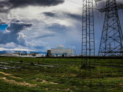 Odlagali&scaron;če nizko- in srednjeradioaktivnih odpadkov, ki bo v neposredni bližini Jedrske elektrarne Kr&scaron;ko, naj bi začelo poskusno obratovati leta 2024.