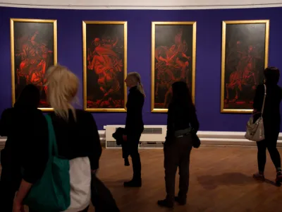 &Scaron;tiridelna slikarska instalacija Laibach - EBER + SALIGER + DACHAUER + KELLER (Four Horsemen of the Apocalypse) na razstavi Laibach kunst v Zagrebu (na fotografiji) bo osrednja postavitev na razstavi AUSSTELLUNG! LAIBACH KUNST - Apokalipsa in ostale zgodbe, ki jo v petek 1. aprila odpirajo v Galeriji SLOART v Ljubljani.<br>Postavljena cena &scaron;tirim oljnim platnom je 150.000 evrov. F Miro Majcen