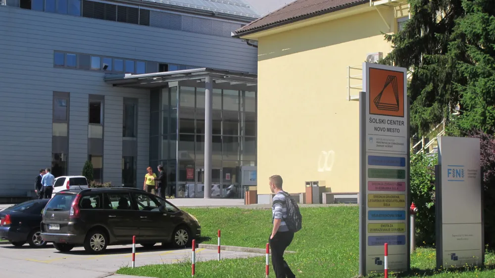 Fakulteta za industrijski ineniring Novo mesto, in olski center Novo mesto. Foto: Dragana Stanković