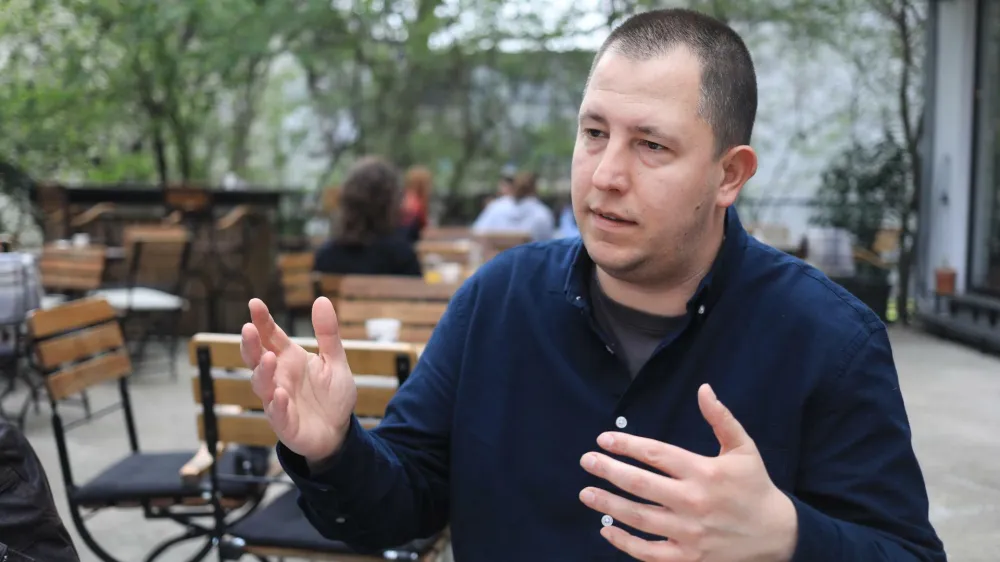 Du&scaron;an Spasojević, srbski politični analitik