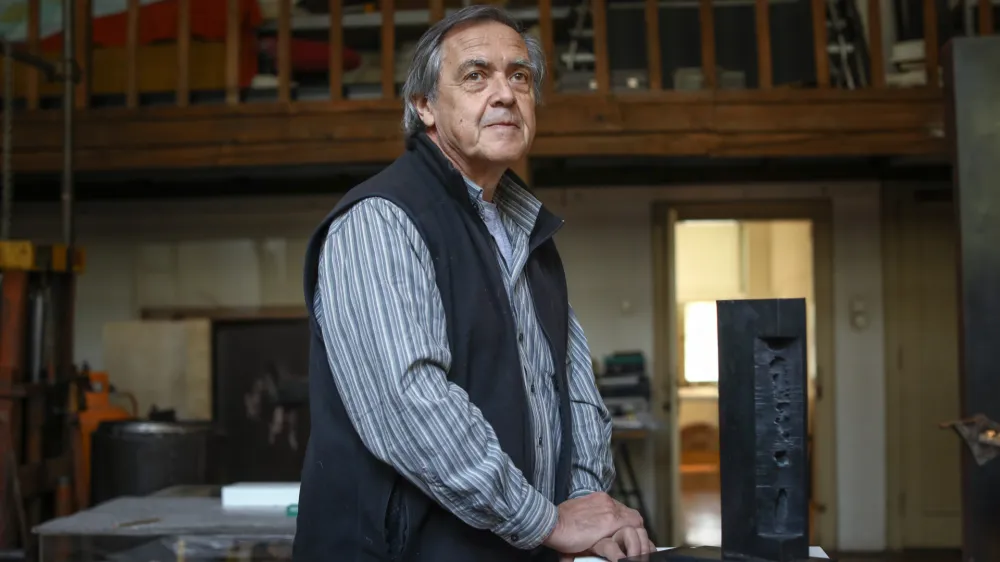 - 29.03.2022 &ndash; Matjaž Počivav&scaron;ek, akademski kipar &ndash; redni profesor na Akademiji za likovno umetnost in oblikovanje v Ljubljani, //FOTO: Luka Cjuha