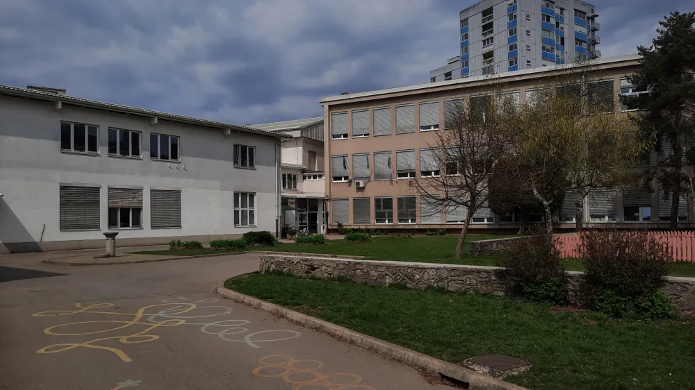 - 15.04.2022 - Osnovna &scaron;ola O&Scaron; Savsko naselje, Matjaževa ulica 4 v Ljubljani //FOTO: Luka Cjuha