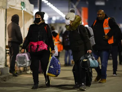 Slovaska, Vysne Nemecke.<br>Ukrajinski begunci na slovasko-ukrajinskem mejnem prehodu Vysne Nemecke.