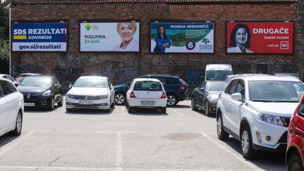Zdi se, da stranke največ stavijo na obcestne plakate in na &raquo;stik in pogovor z ljudmi&laquo;. Foto:&nbsp;Bojan Velikonja