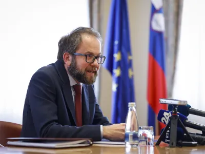 Ljubljana, ustavno sodisce.<br>Novinarska konferenca, na kateri je predsednik ustavnega sodisca Matej Accetto predstavil porocilo o delu ustavnega sodisca za leto 2021.<br>Predsednik ustavnega sodisca Matej Accetto.