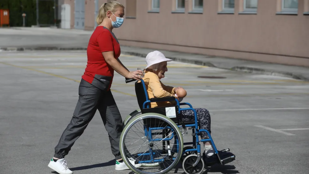   - 14.07.2020 - DEOS Center starej&scaron;ih Notranje Gorice - zasebni socialnovarstveni zavod - dom starostnikov  //FOTO: Luka Cjuha.
