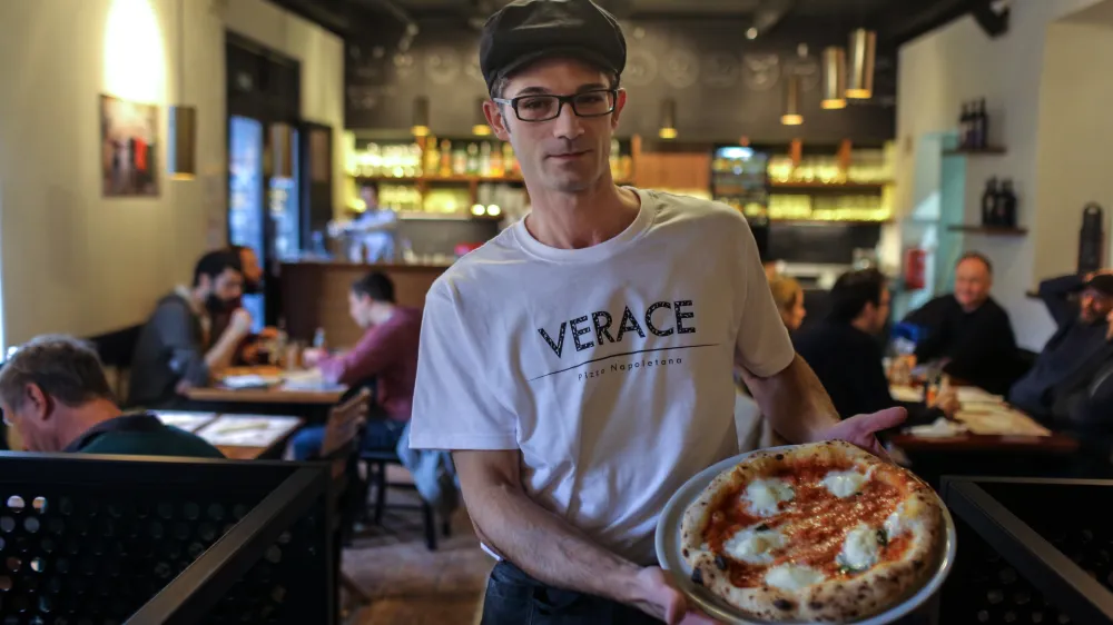 picopek Fabio Caruso   - 18.11.2016 - Picerija Verace - Pizza Napoletana, prva picerija v Ljubljani, ki stree pristno napolitansko pico, Strelika ulica 22,  //FOTO: Jaka Gasar