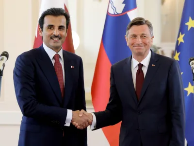 Ljubljana, predsedniska palaca.<br>Podpis memoranduma o soglasju med agencijo Spirit in katarsko drzavno investicijsko druzbo Qatar Holding.<br>Katarski emir Tamim bin Hamad bin Khalifa Al Tani in predsednik republike Borut Pahor.