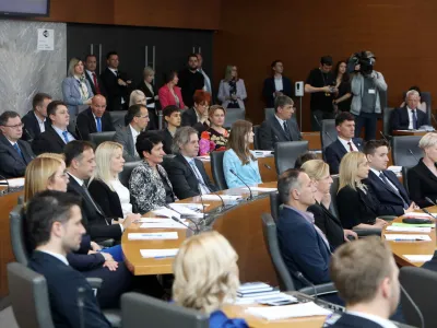 Poslanska skupina Gibanje Svoboda in Robert Golob<br><br><br>- 13.05.2022 &ndash; Državni zbor (DZ) &ndash; 1. ustanovna seja DZ - novoizvoljeni poslanci in poslanke prve seje 9. parlamentarnega sklica -<br><br>//FOTO: Tomaž Skale<br>