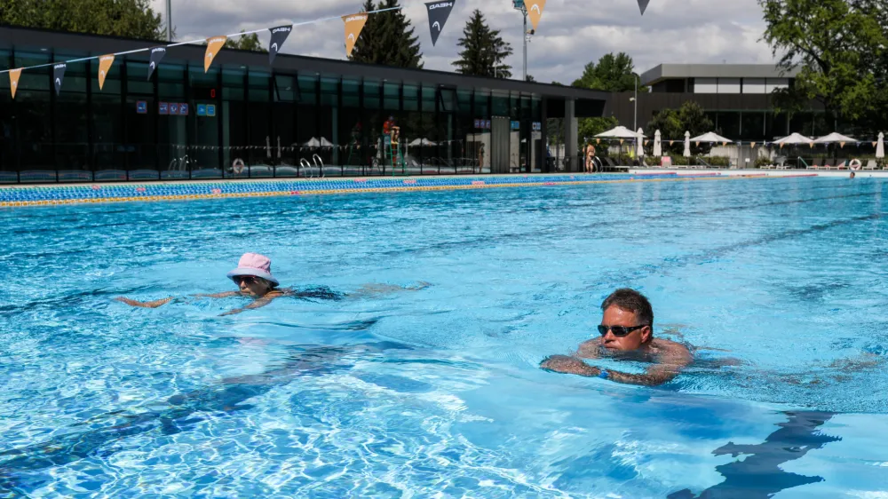 Javni zavod &Scaron;port Ljubljana bo zaradi podražitve energentov povi&scaron;al cene vstopnic na kopali&scaron;ču Kolezija. Kak&scaron;ne bodo nove cene, bo jasno do konca tega meseca.