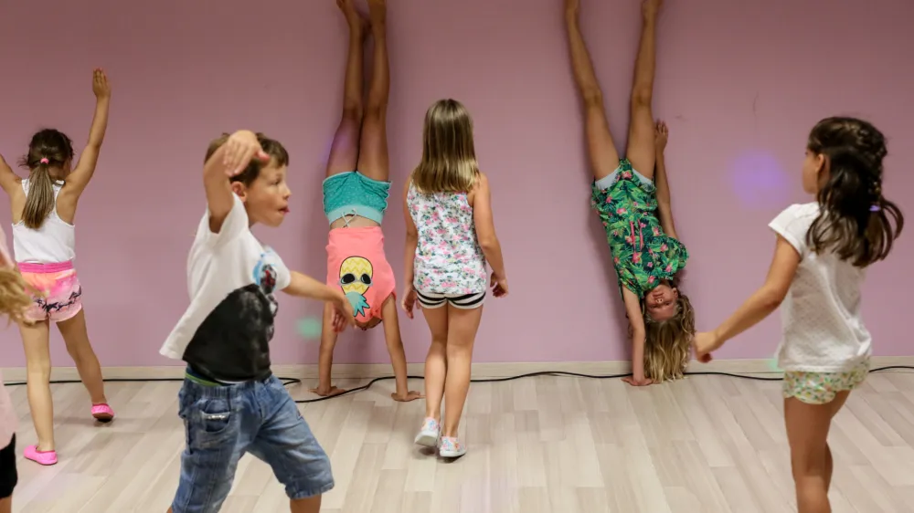 Strokovnjaki ugotavljajo, da bo izmerjeni upad telesne zmogljivosti otrok in mladine v veliki meri vplival tudi na njihovo učno uspe&scaron;nost. Vpliv gibanja na kognitivne sposobnosti otrok je dokazan.