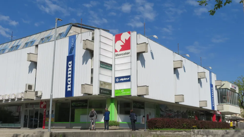 Kočevsko Namo bodo v letu in pol prenovili ter v njej med drugim uredili okoli 40 stanovanj. Foto: Dragana Stanković