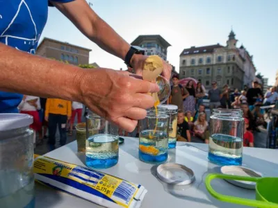 Hi&scaron;a eksperimentov