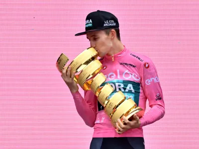 Jai Hindley je zmagovalec leto&scaron;nje kolesarske dirke po Italiji.