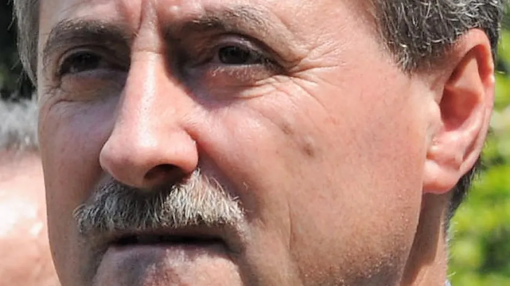 viktor ažalej, geza erni&scaron;a