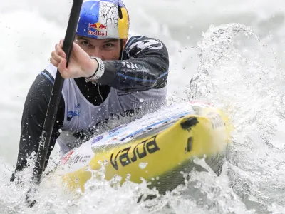 Peter Kauzer - 17-18.10.2020  Tacen  kajak/kanu - svetovni pokal v slalomu na divjih vodah: //FOTO: Jaka Gasar
