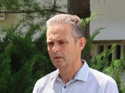 Nova Gorica, pred stavbo PU Nova Gorica.<br>Izjava ob odkritju kriminalne zdruzbe za preprodajo prepovedanih drog.<br>Vodja sektorja kriminalisticne policije na PU Nova Gorica Marino Pangos.