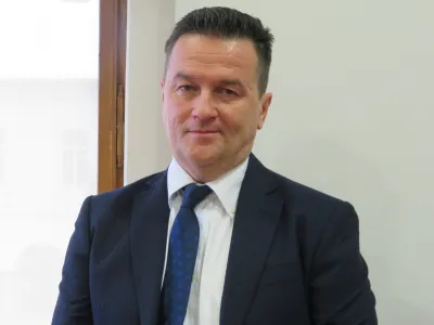 Bojan Kekec, direktor Komunale Novo mesto<br>Vodooskrba petih dolenjskih občin je tako zdaj re&scaron;ena za naslednjih 50 let. Zdaj moramo poskrbeti le &scaron;e za nekaj sekundarnih vodov po mestih. Na dolgi rok pa bomo morali razmi&scaron;ljati tudi o novih vodnih virih. 