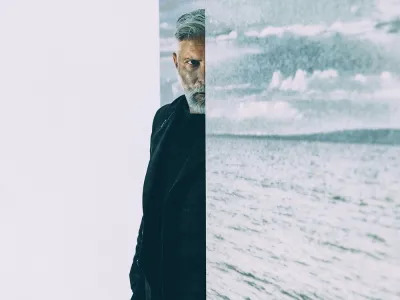 Igralec Sebastian Cavazza se bo v monodramskem projektu Shakespeare navezal na komično uspe&scaron;nico angle&scaron;kega igralca in dramatika Stevena Berkoffa, v kateri je ta obdelal različne Shakespearove negativne like.