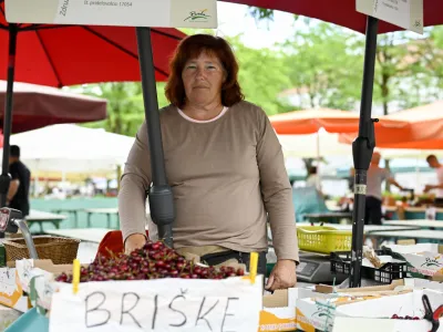 branjevka Mirjam Simčič - 08.06.2022 &ndash; Ljubljanska osrednja tržnica - //FOTO: Nik Erik Neubauer