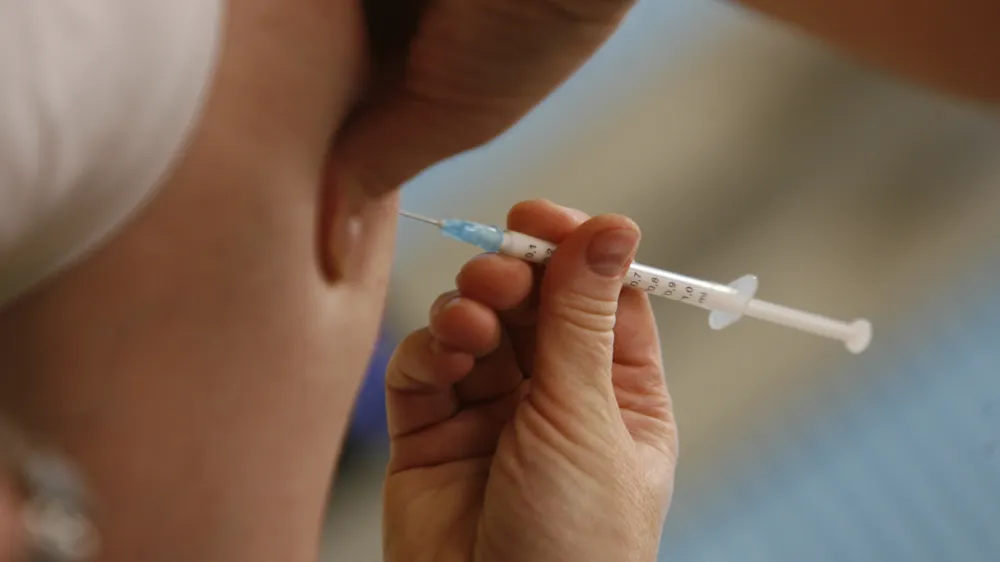 Za&scaron;čita pred nekaterimi pogostimi nalezljivimi boleznimi danes, kar velja celo v primeru otrok, &scaron;e vedno ni brezplačna.&nbsp;