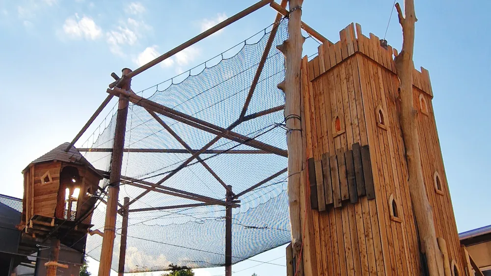 Novo gibali&scaron;če pri Plazarni je tematsko posvečeno odkrivanju Slovenije.&nbsp;