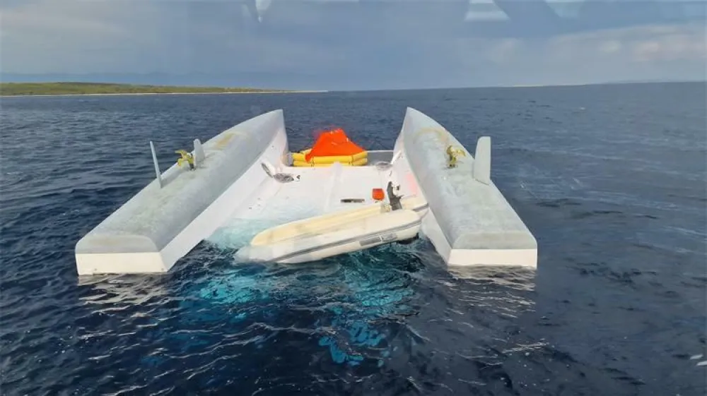 V zadnjih nekaj dneh so na hrva&scaron;ki obali zabeležili ogromno pomorskih nesreč. Največ preglavic policiji in re&scaron;evalcem povzročajo turisti. 