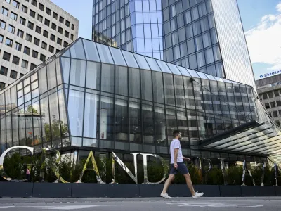 - 1.08.2022 - Petzvezdični Grand Plaza hotel, ki s 354 sobami postaja nov največji hotel v slovenski prestolnici. //FOTO: Nik Erik Neubauer