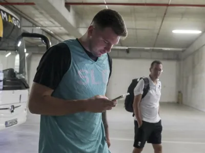 Luka Dončić<br><br>- 27.06.2022 &ndash; ko&scaron;arkarska reprezentanca - trening &ndash; priprave pred tekmo proti Hrva&scaron;ki - kvalifikacije za svetovno prvenstvo 2023, 5. krog -<br><br><br>//FOTO: Jaka Gasar