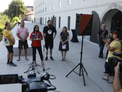 Levica, Piratska stranka, Vesna &ndash; zelena stranka, Lista kolesarjev in pe&scaron;cev ter gibanje Ljubljana odprto mesto so pred nekaj tedni skupaj nastopili proti načrtovani gradnji sežigalnice v prestolnici. Foto: Luka Cjuha&nbsp;