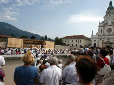 Brezje. Praznik Marijinega vneboznetjafoto: Bojan Velikonja