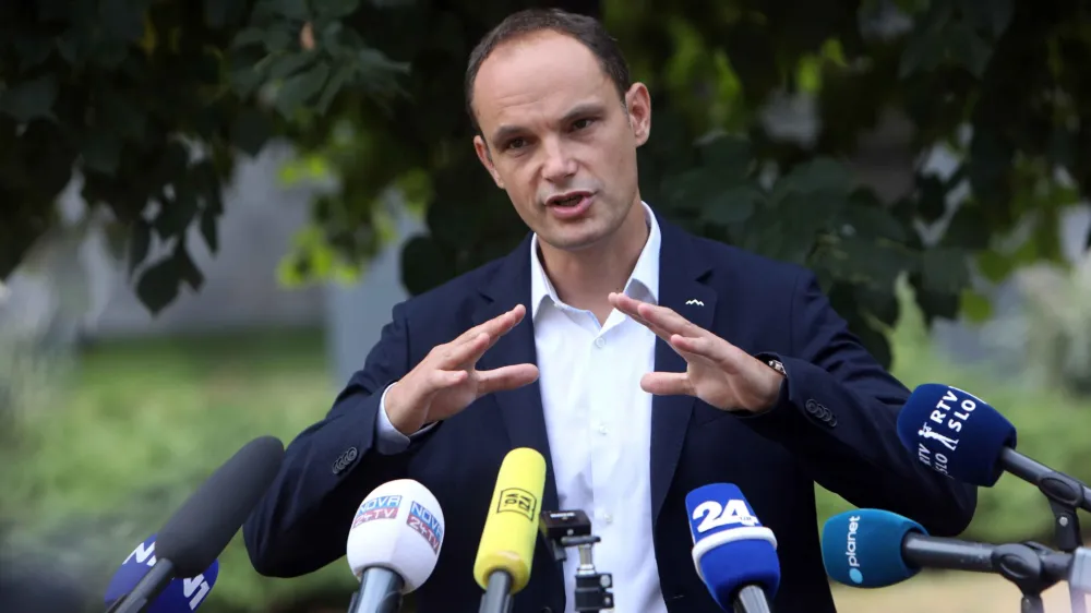 dr. Anže Logar, kandidat za predsednika republike - 04.07.2022 &ndash; Predsedni&scaron;ke volitve 2022 - novinarska konferenca s predstavitvijo kandidature poslanca SDS Anžeta Logarja za predsednika republike //FOTO: Tomaž Skale