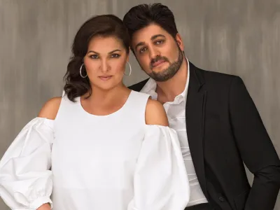  Operni duo mezzosopranistka Ana Netrebko in tenorist Jusif Ejvazov tretjič skupaj prihajata na ljubljanski poletni festival. F Vladimir &Scaron;irokov 