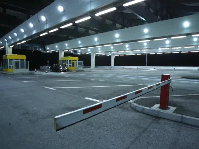 mejni prehod Karavanke - mejna zapornica,21.12.2007 - vstop Slovenije v schengenski prostor - odpravljen mejni nadzor - Schengen - - Slovenija je skupaj s e osmimi (Madarsko, Čeko, Slovako, Poljsko, Litvo, Latvijo, Estonijo in Malto) novimi članicami Evropske unije vstopila v schengensko območje s tem je odpravljen nadzor na mejah s sosednjimi dravami Avstrijo, Italijo in Madarsko,- schengenskem območje obsega 24 drav - 3,6 milijona kvadratnih kilometrov//FOTO: Luka CjuhaOPOMBA: ZA OBJAVO V ČASOPISU DNEVNIK