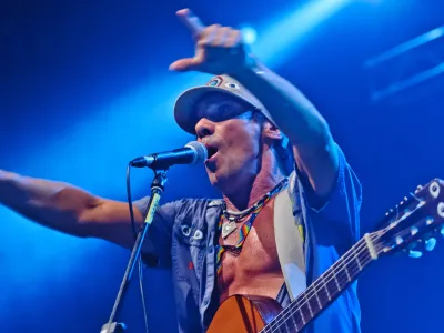Manu Chao prihaja 16. septembra na grad Khislstein v Kranj, tokrat s koncertom bolj intimne narave.
