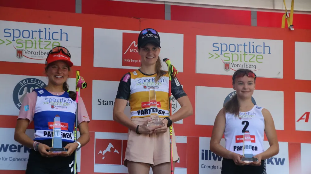 Devetnajstletna Ema Volav&scaron;ek pi&scaron;e zgodovino slovenske nordijske kombinacije.