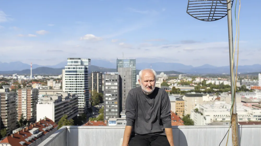 - 13.09.2022 - Miran Zupanič, scenarist in režiser - avtor dokumentarnega filma Sarajevo safari, pretresljive zgodbe o lovu na ljudi med vojno v BiH //FOTO: Jaka Gasar