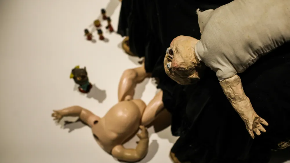 Nobenega nasilja ni bilo, je vse do konca &scaron;tiriurnega zasli&scaron;anja ponavljala priča.