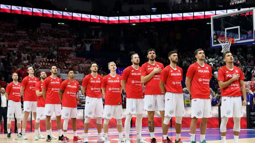 Basketball - EuroBasket Championship - Semi Final - Poland v France - Mercedes-Benz Arena, Berlin, Germany - September 16, 2022 Poland players line up before the match REUTERS/Annegret Hilse