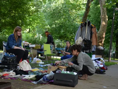 Park Tabor 2013, sobotna garažna razprodaja in umetni&scaron;ki sejem