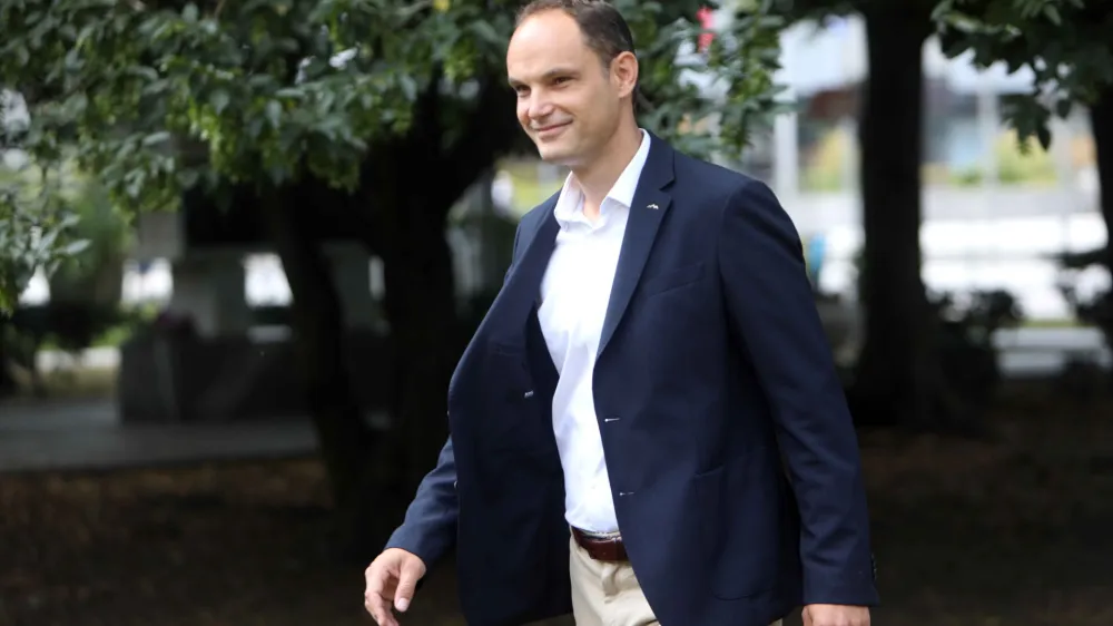 dr. Anže Logar, kandidat za predsednika republike - 04.07.2022 &ndash; Predsedni&scaron;ke volitve 2022 - novinarska konferenca s predstavitvijo kandidature poslanca SDS Anžeta Logarja za predsednika republike //FOTO: Tomaž Skale